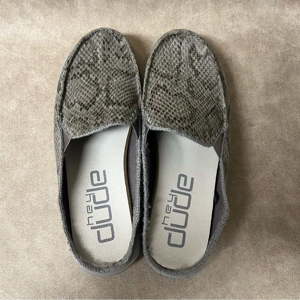 Hey Dude Women’s Size 5 Lexi Grey Snakeskin Slip On Loafer